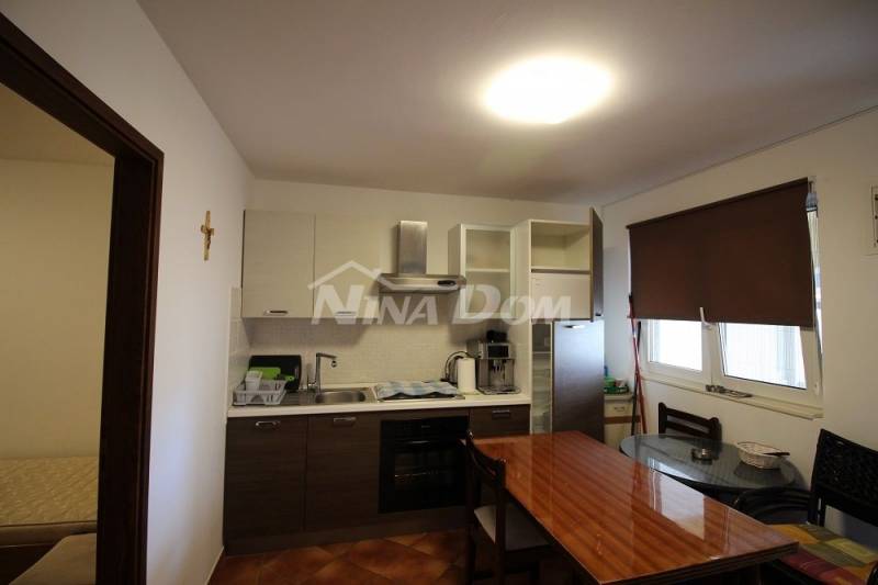 Apartman u prizemlju s dvije spavaće sobe 80 met. do plaže - 6