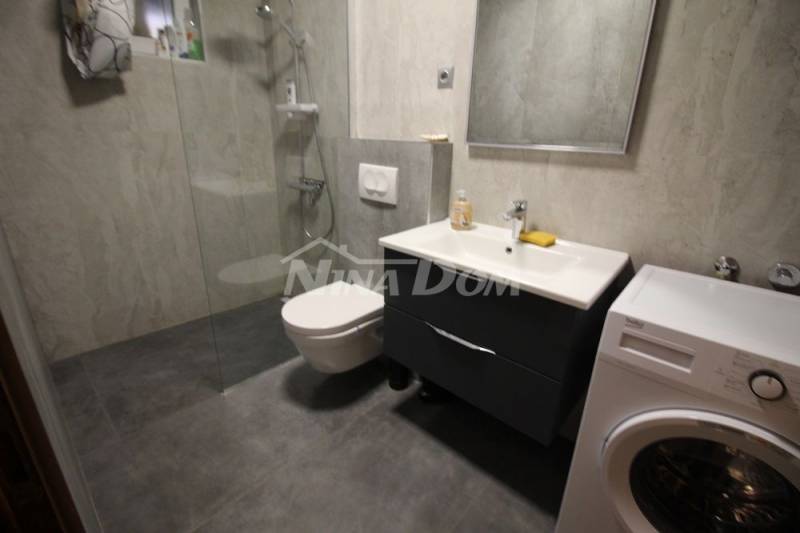 Apartman u prizemlju s dvije spavaće sobe 80 met. do plaže - 8