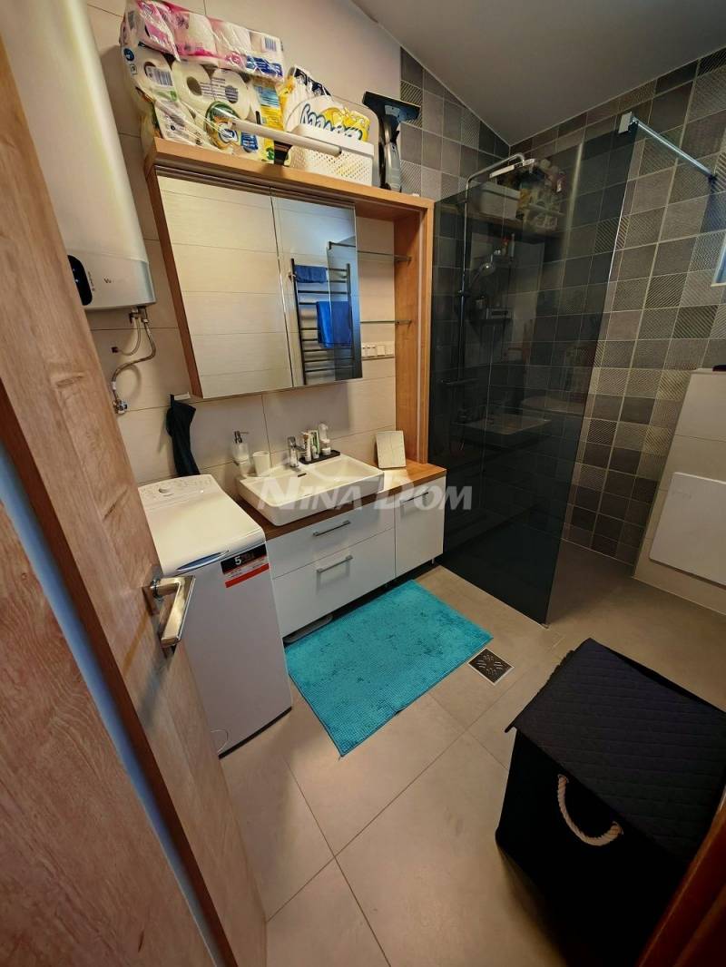 South side of the island of Vir, close to the center, completely renovated apartment - 3