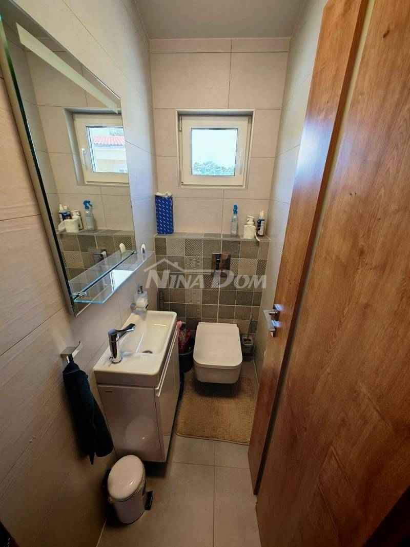 South side of the island of Vir, close to the center, completely renovated apartment - 8