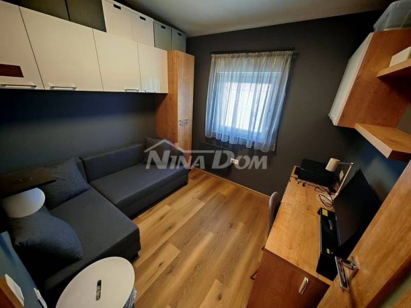 South side of the island of Vir, close to the center, completely renovated apartment - 9