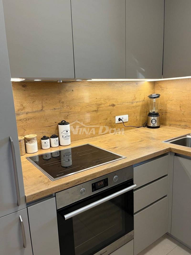 Apartman, visoko prizemlje 30 metara od mora s pogledom na more - 6