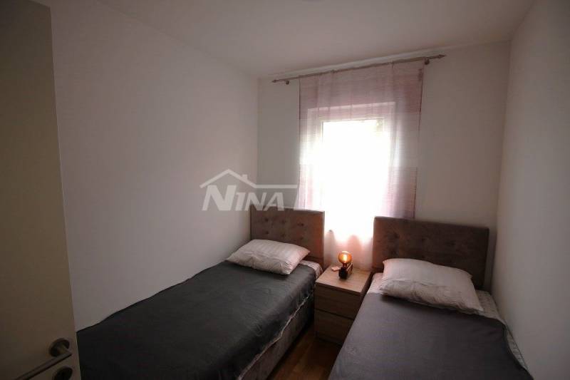 Apartman, visoko prizemlje 30 metara od mora s pogledom na more - 12