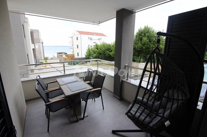Apartman, visoko prizemlje 30 metara od mora s pogledom na more - 15