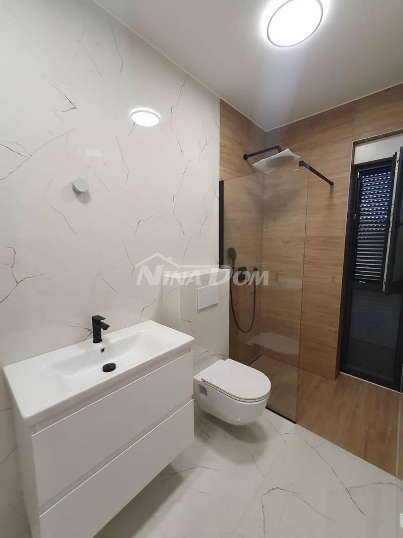 Penthouse Privlaka 70 metara od mora - 15