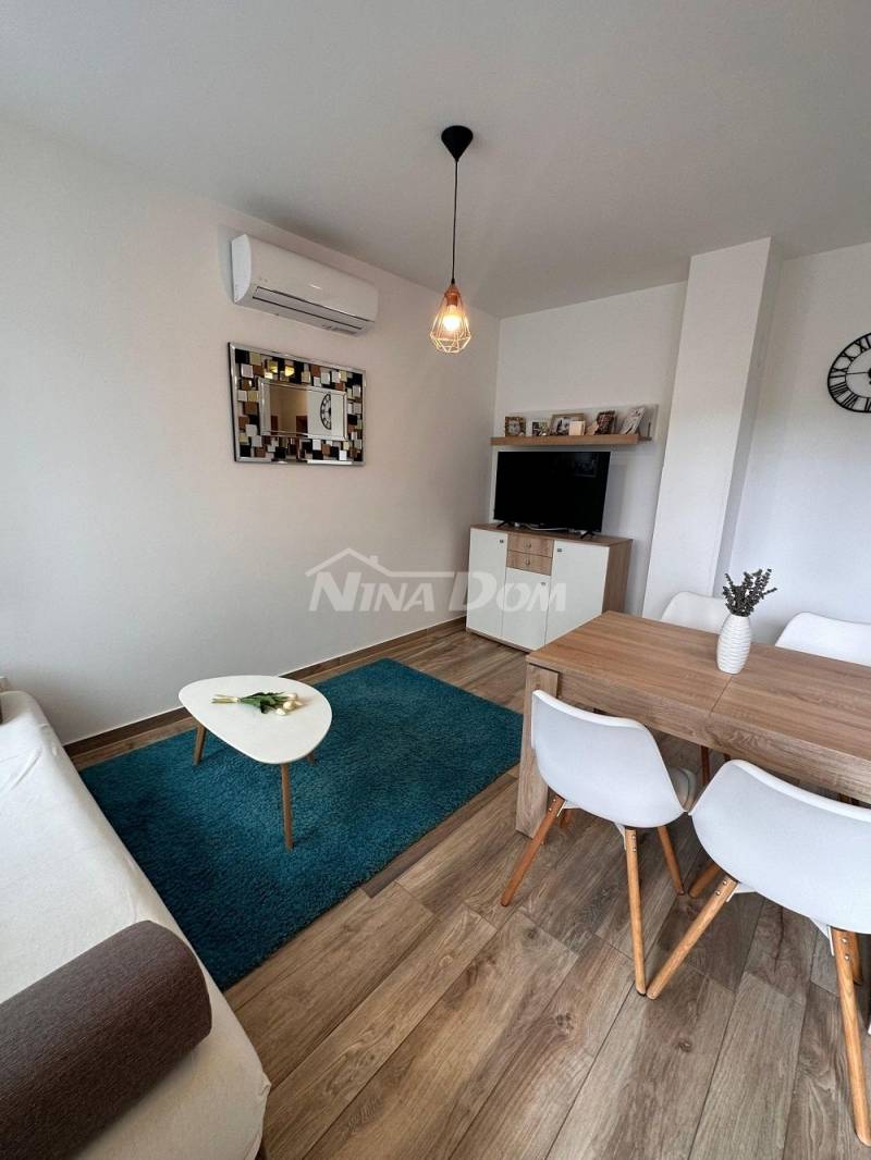Beautifully decorated and maintained ground floor apartment - 1