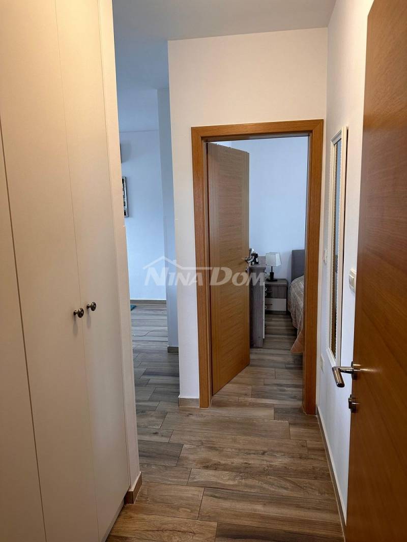 Beautifully decorated and maintained ground floor apartment - 6