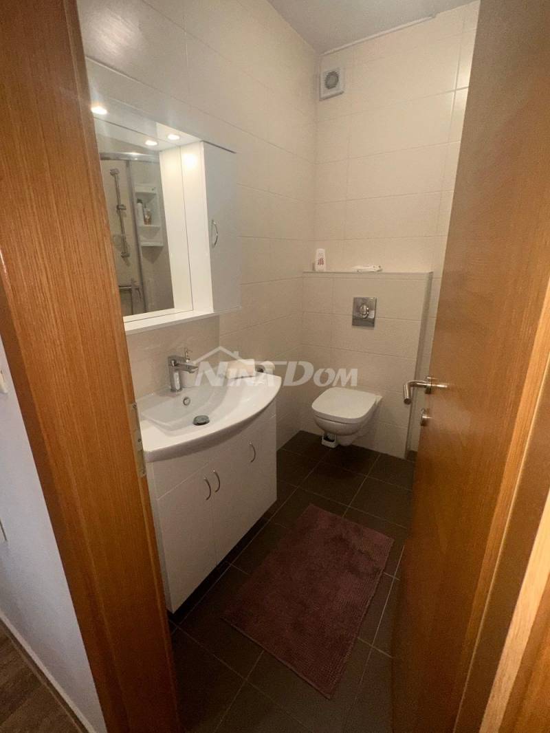 Beautifully decorated and maintained ground floor apartment - 8