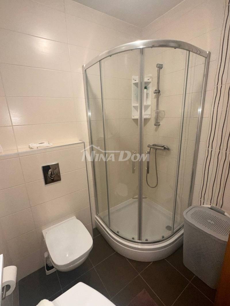 Beautifully decorated and maintained ground floor apartment - 9