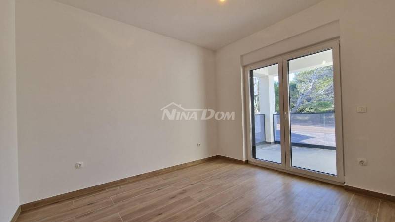 Novogradnja prizemlje vrt, plaža Prezida 260 m. (voda i kanalizacija) - 3