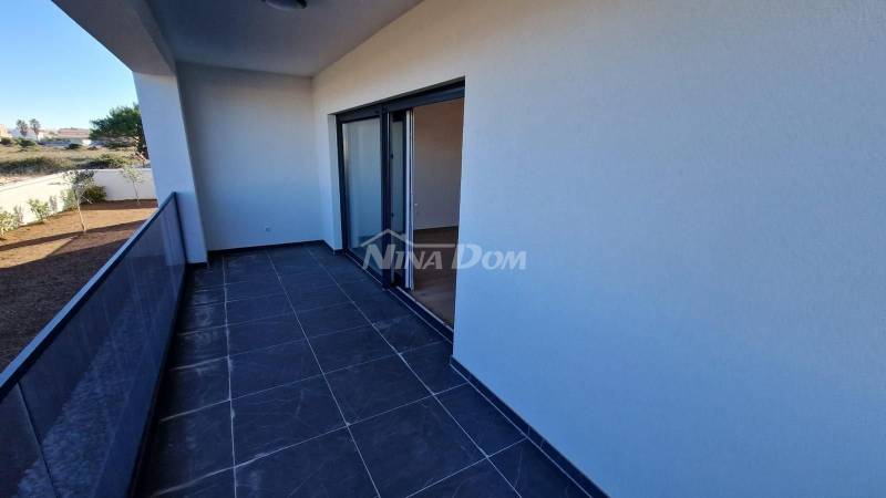 Novogradnja prizemlje vrt, plaža Prezida 260 m. (voda i kanalizacija) - 11