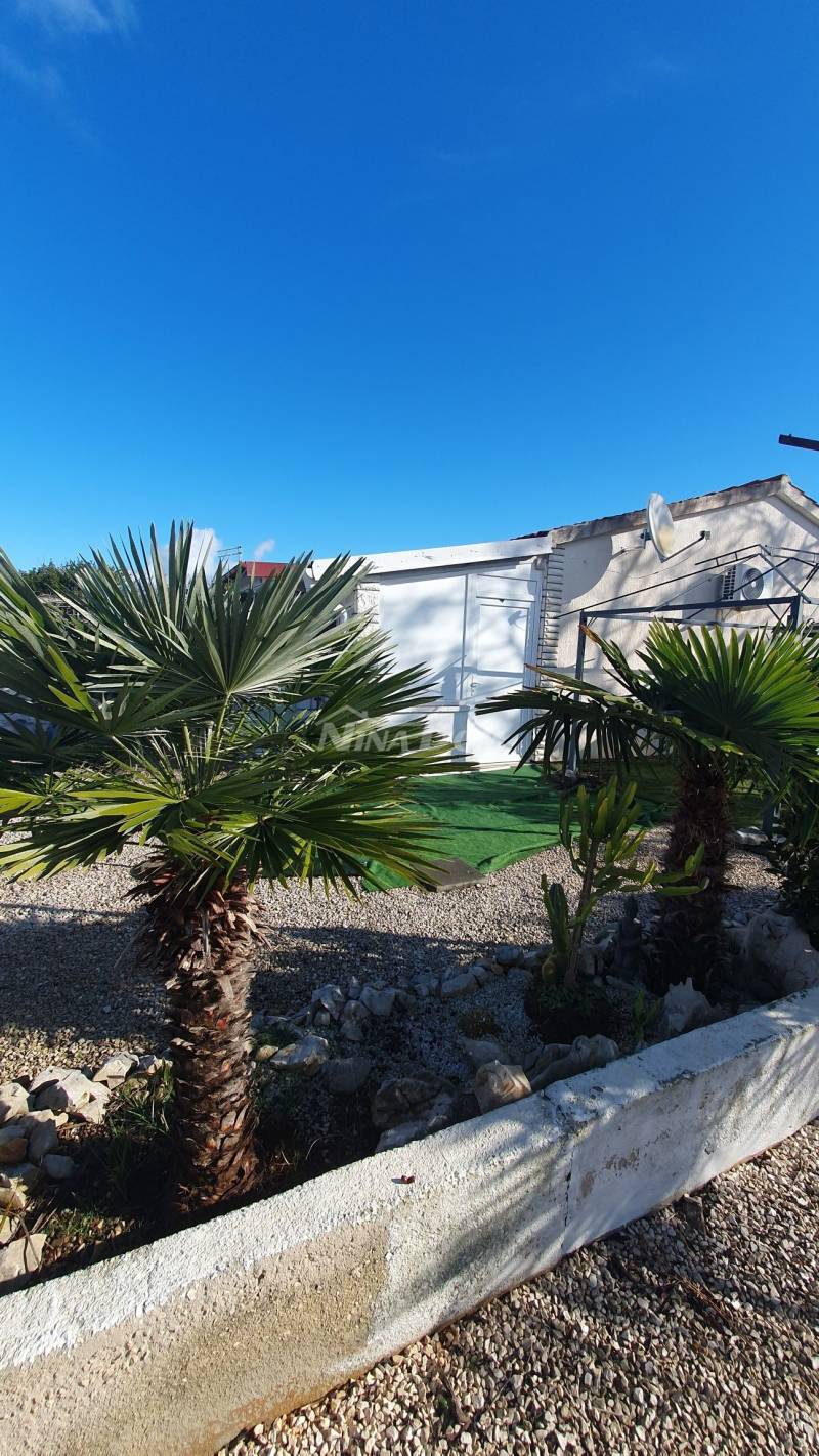 Terraced bungalow with garden on the south side of the island of Vir. - 3