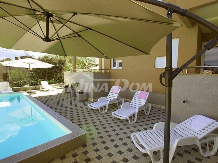 DOUBLE VILLA WITH 6 APARTMENTS - NIN -150 M FROM THE SEA - 2