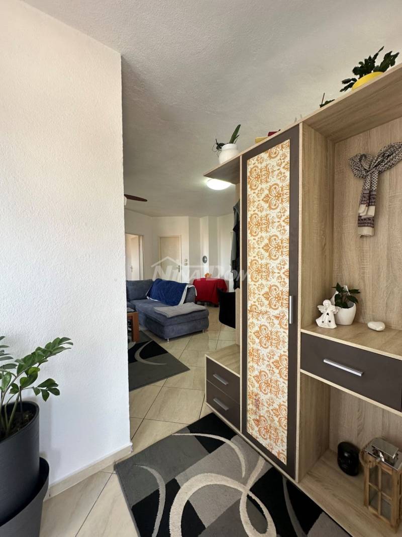 Apartment house in Draga, 4 apartments + possibility of expansion - 12