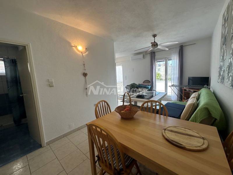 Apartmanska kuća u Dragama, 4 stana + mogućnost nadogradnje - 9