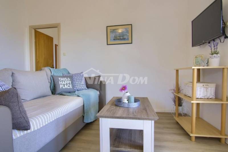 Prodaje se apartmanska kuća na otoku Ugljanu mjesto Lukoran - 6