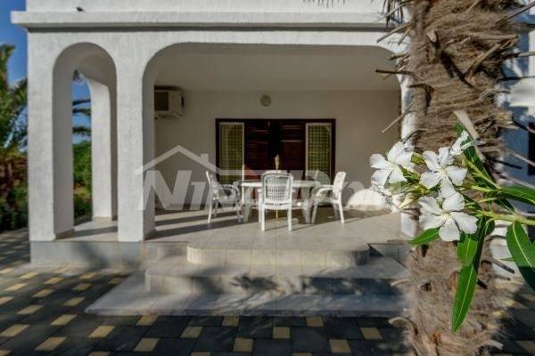 Apartment house with a nice and large garden 80 meters from the sea - 6