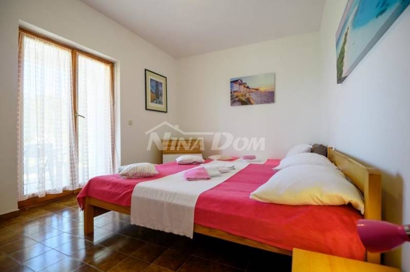 Apartment house with a nice and large garden 80 meters from the sea - 10