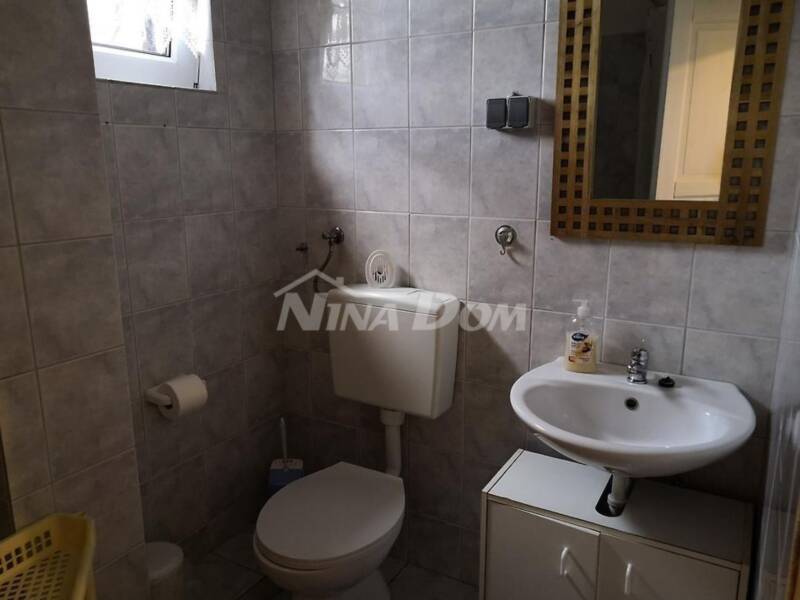 Južná strana 5 bytových jednotiek, výhľad na more - 15