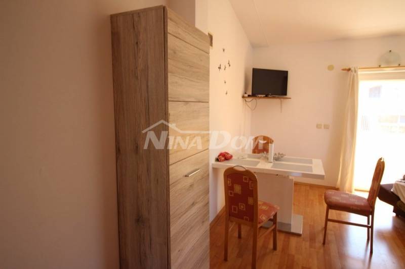 Apartmánový dom 140 metrov od mora - 15