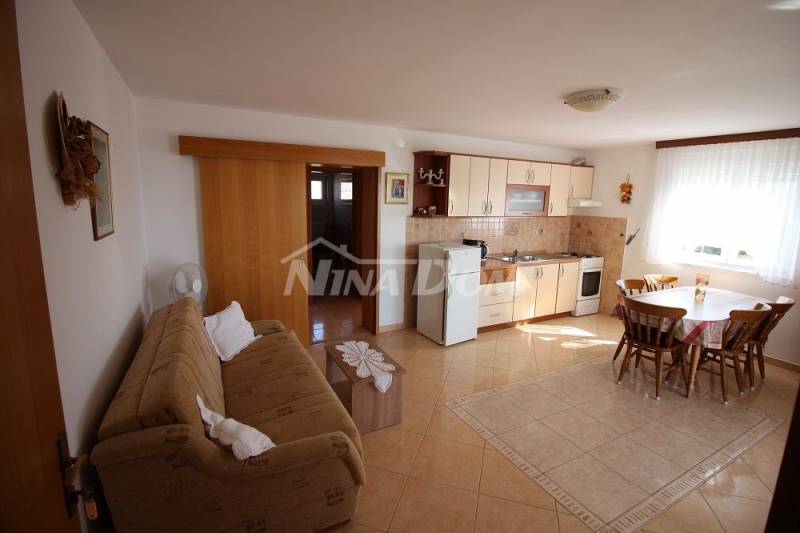 Apartmánový dom 2. rad od mora, južná strana Viru - 5