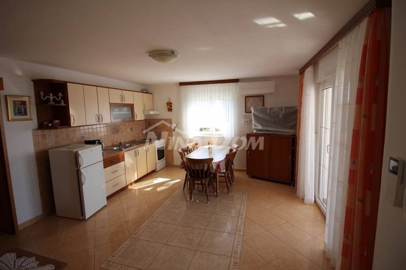 Apartmánový dom 2. rad od mora, južná strana Viru - 6