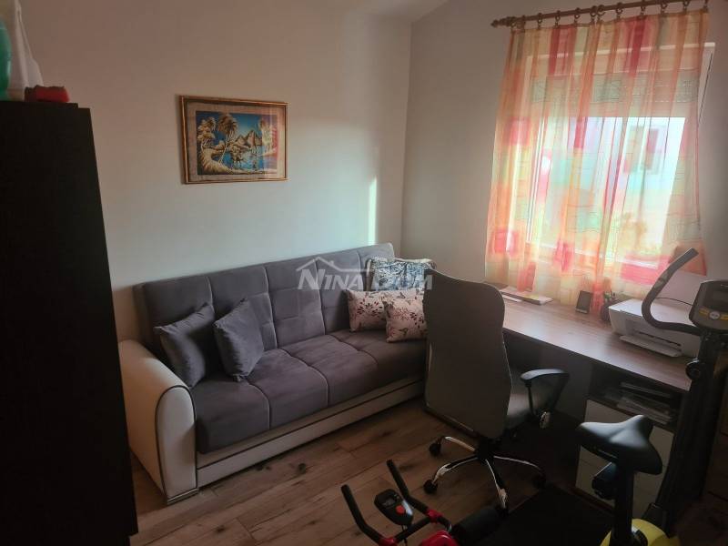 Apartment house with 4 apartments, 290 m. from the sea. - 3