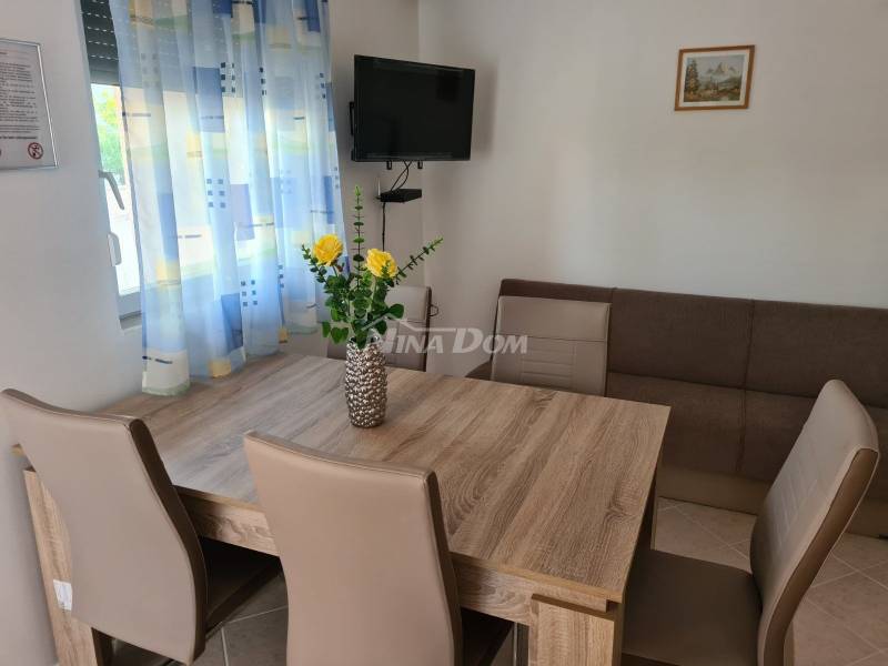 Apartment house with 4 apartments, 290 m. from the sea. - 12