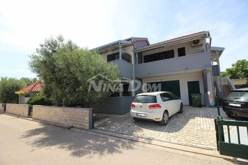 South side of the island of Vir, apartment house with a beautiful garden. - 2