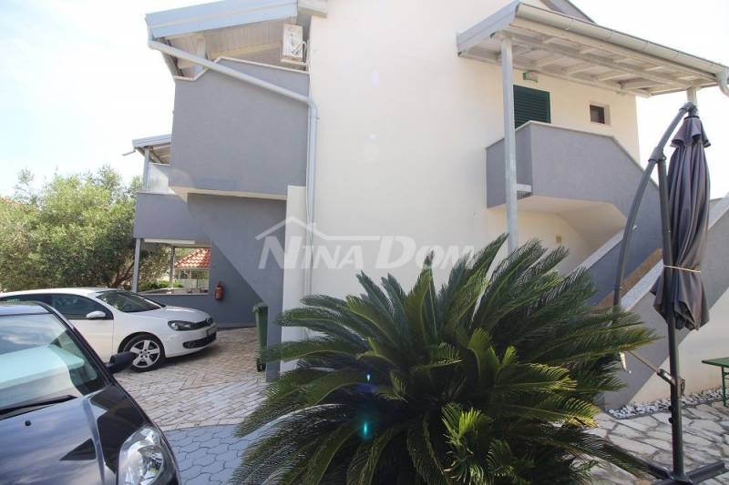 South side of the island of Vir, apartment house with a beautiful garden. - 3