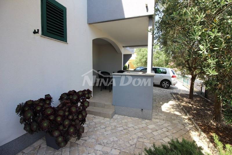 Južna strana otoka Vira, apartmanska kuća s lijepom okućnicom. - 5