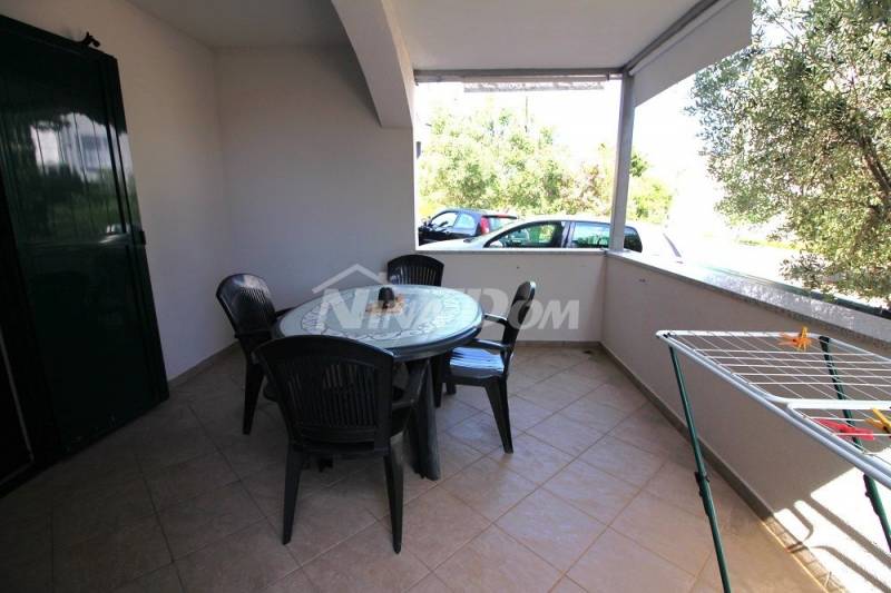 Južna strana otoka Vira, apartmanska kuća s lijepom okućnicom. - 6