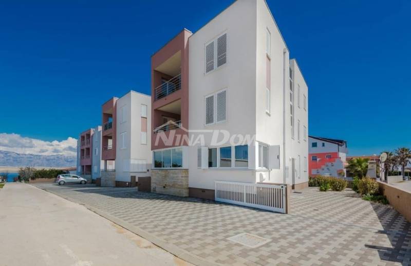 Apartmanska kuća s tri stambene jedinice, kompletno opremljene. - 2