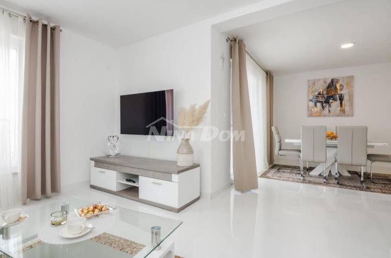 Apartmanska kuća s tri stambene jedinice, kompletno opremljene. - 9