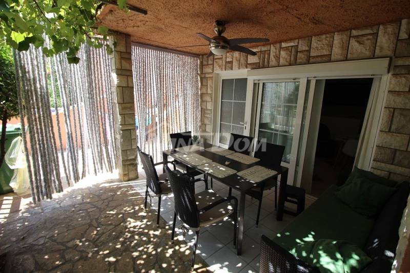 Apartment house with 4 apartments and a building plot 60 meters from the sea. - 3