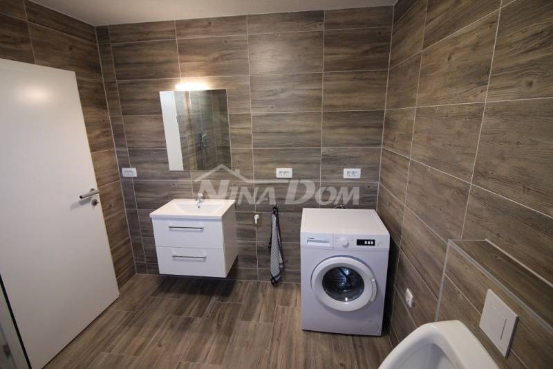 Južna strana otoka Vira apartmanska kuća kompletno renovirana. - 9