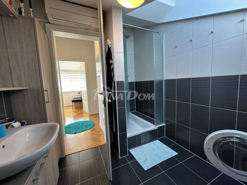 Biograd na Moru – Zariadený apartmán blízko centra a pláže - 7