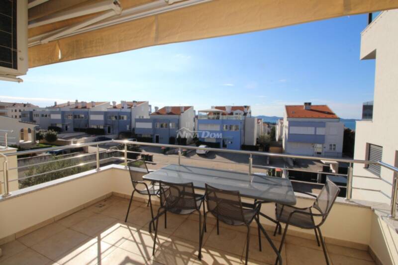 Borik five-room apartment on three floors with a sea view - 9