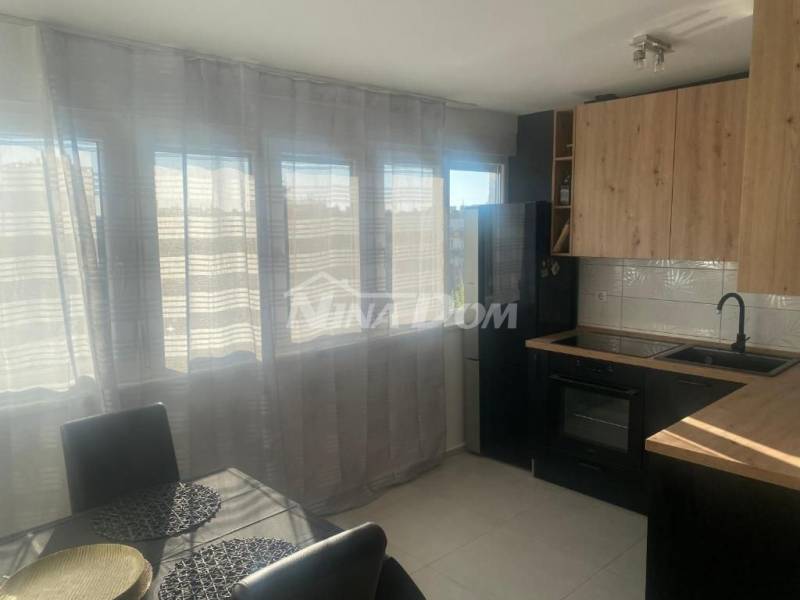Newly renovated apartment 77m2 in the city center - 3