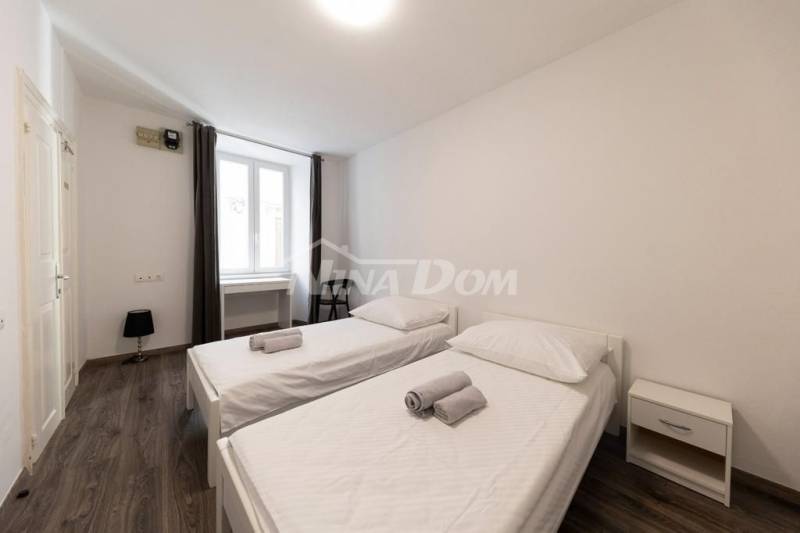  Luxusný 4-izbový byt v centre Zadaru - 3
