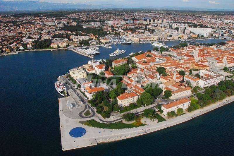  Luxusní 4pokojový byt v centru Zadaru - 9
