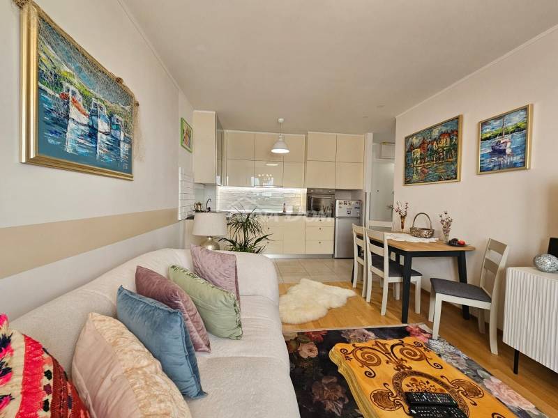 Beautiful apartment in Višnjik, parking, high ground floor, 5 min to the center - 2