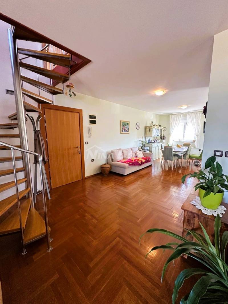 VIŠNJIK – Priestranný dvojpodlažný byt 140 m² s výhľadom na mesto - 3