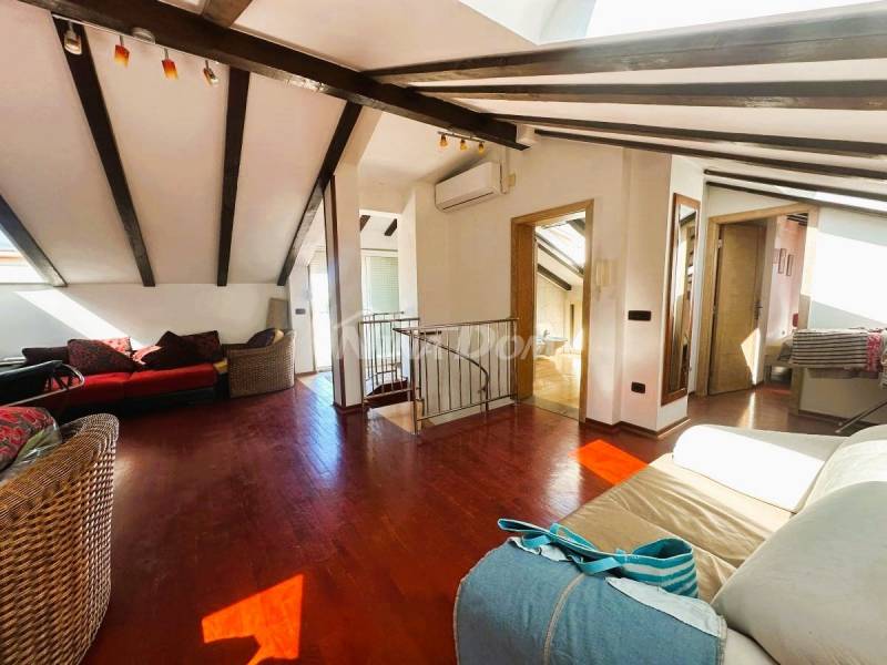 VIŠNJIK – Priestranný dvojpodlažný byt 140 m² s výhľadom na mesto - 5