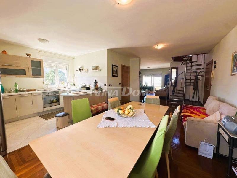 VIŠNJIK – Spacious duplex apartment 140 m² with city view - 1