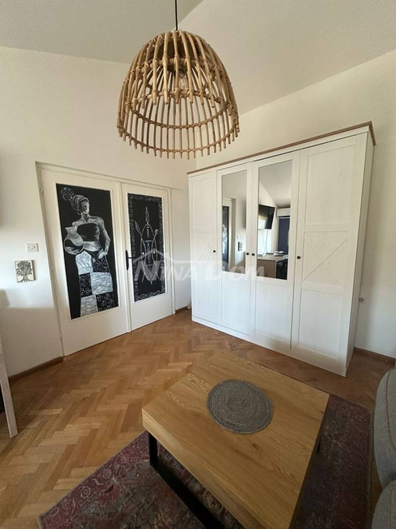 Zariadený byt 41,53 m² – 5. poschodie, balkón, výťah - 5