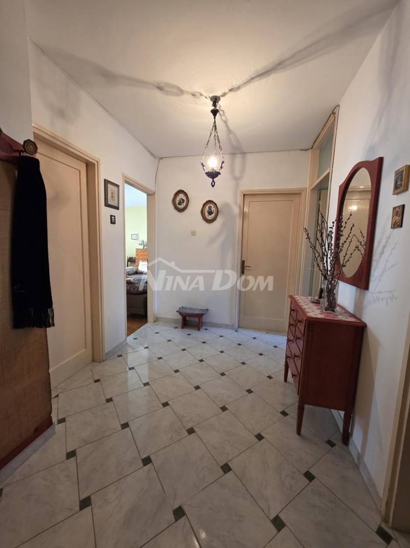 Zadar apartment in a prime location, first row to the sea - 8