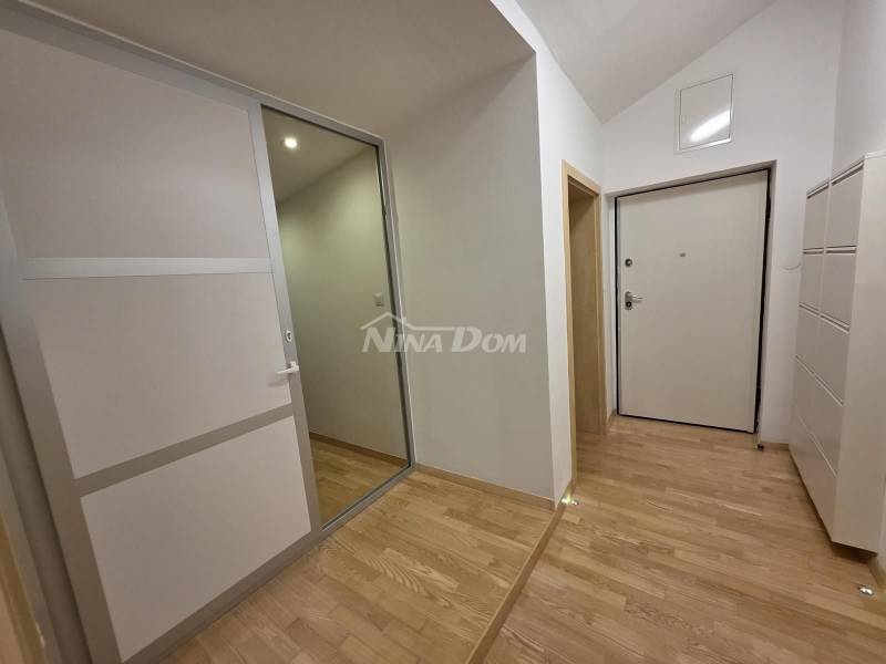 Trojizbový byt Bili brig s výťahom a garážou - 9