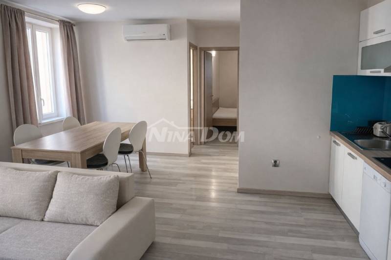 Zadar Poluotok center – 2-bedroom apartment, 1st floor, solid construction, quiet location - 2
