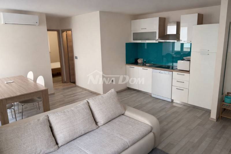 Zadar Poluotok center – 2-bedroom apartment, 1st floor, solid construction, quiet location - 3